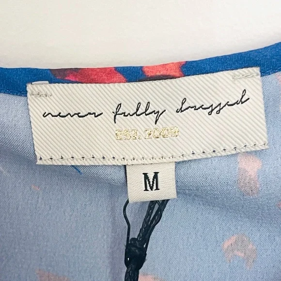 🩷 Never Fully Dressed 💙 Camisole | size M - Picture 4 of 5